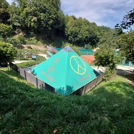 L'Appartement De La Pyramide Du Soleil Visoko Exterior photo